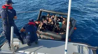 Çeşme ve Seferihisar’da Düzensiz Göçmen Kurtarma Operasyonları